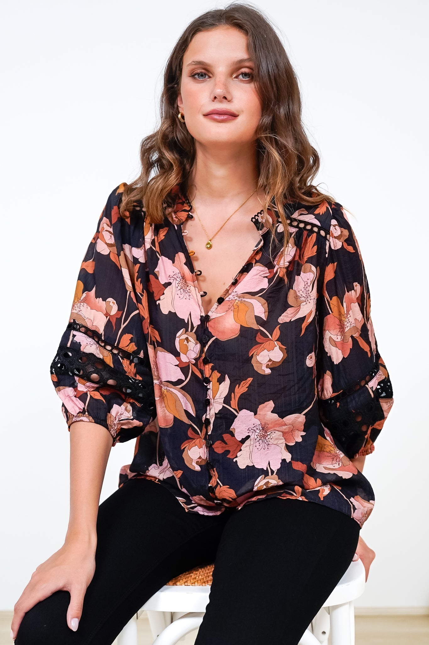 Alyce Shirt - Mandarin Collar Cut Out Detailed Sleeve Button Down in Larissa Print Black